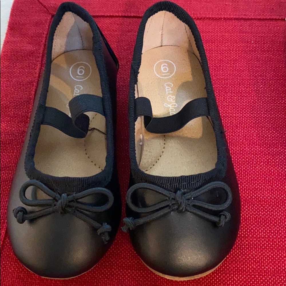 Cat and jack Mary Janes, nwot, 6